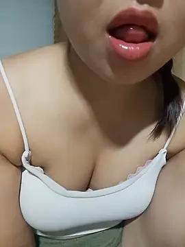 Snapshot of Emma-cutee chatting on 13, 7, 2026 Emma-cutee online show from 13, 7, 2026
