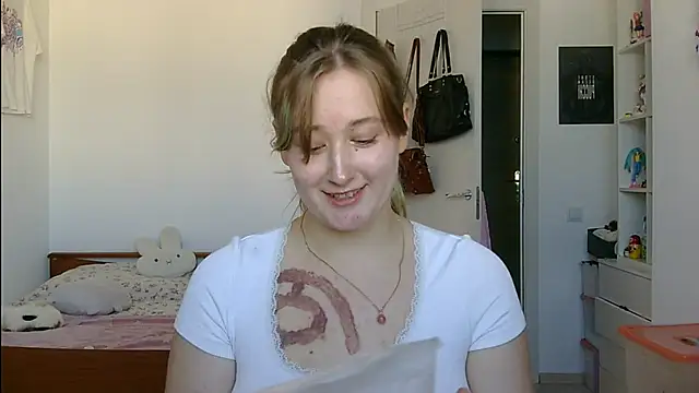 Snapshot of yourcherry3 chatting on 19, 6, 2026 yourcherry3 online show from 19, 6, 2026