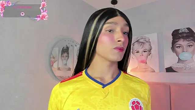 Snapshot of skinny_dolltrans chatting on 17, 6, 2026 skinny dolltrans online show from 17, 6, 2026