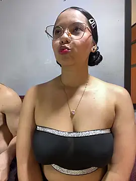 ColombianSexyCouple  online show from 6, 7, 2026