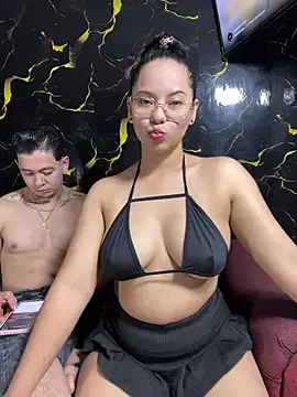 ColombianSexyCouple  online show from 19, 7, 2026