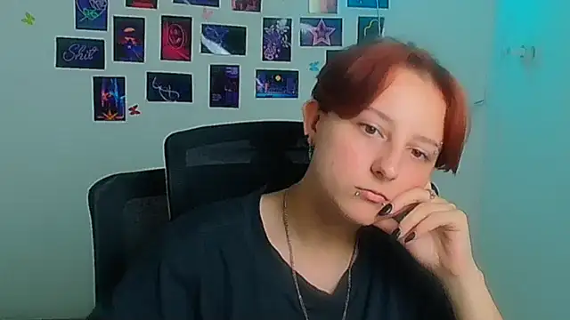 Dilara Kiss  online show from 17, 6, 2026