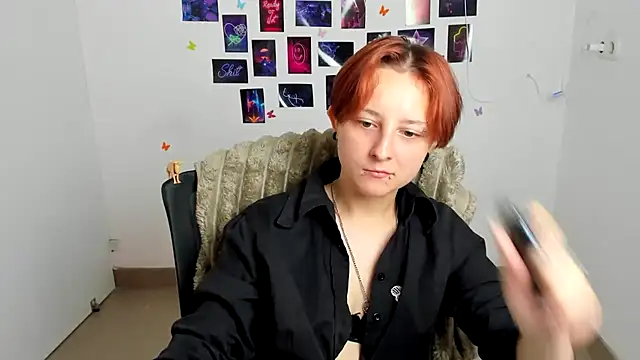 Dilara Kiss  online show from 6, 7, 2026