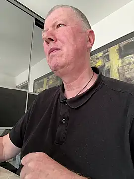 Snapshot of cumboy chatting on 24, 4, 2026 cumboy online show from 24, 4, 2026