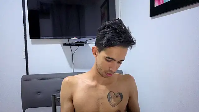 alexandro260 online show from 4, 7, 2026