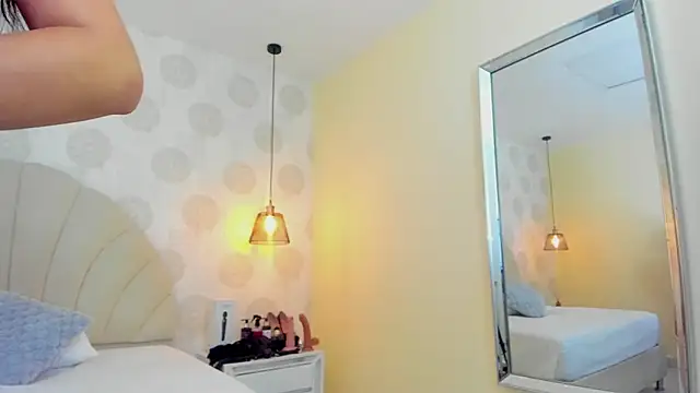 MILA FERRER1 online show from 19, 6, 2026