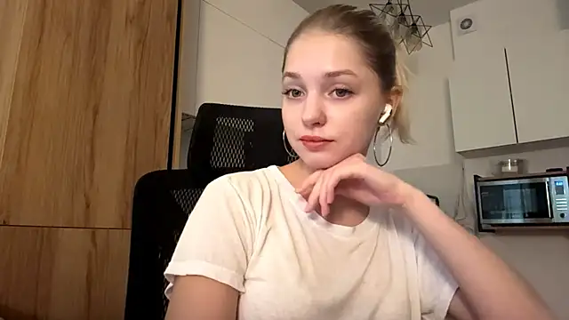 EveryoneEve online show from 22, 7, 2026