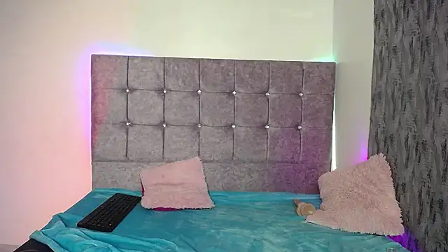 Snapshot of zira_lux chatting on 25, 6, 2026 zira lux online show from 25, 6, 2026