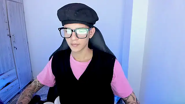 Snapshot of tylerrnova chatting on 5, 7, 2026 tylerrnova online show from 5, 7, 2026