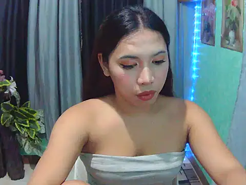 Snapshot of XCalixa chatting on 28, 7, 2026 XCalixa online show from 28, 7, 2026