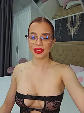 YasminnDoll online show from 9, 7, 2026