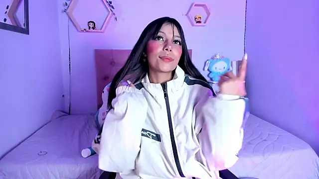 Saki Akanne online show from 30, 7, 2026