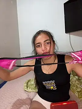 Julia valentina online show from 14, 7, 2026