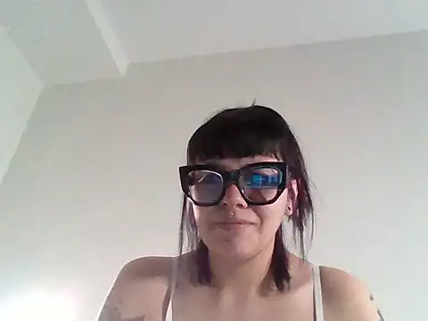 Black scarlett-25 online show from 7, 8, 2026
