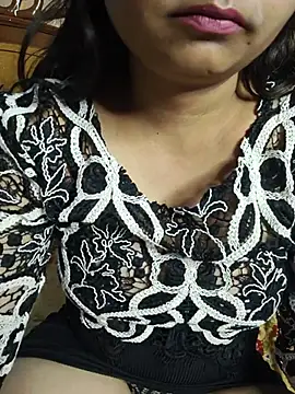 sexy-pari8 online show from 13, 7, 2026