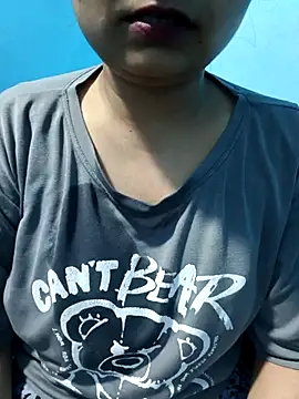 sexy-pari8 online show from 14, 7, 2026