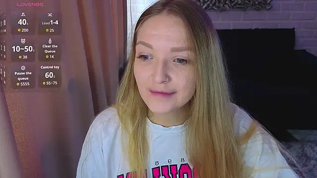 Snapshot of Kate__Walker chatting on 21, 6, 2026 Kate Walker online show from 21, 6, 2026