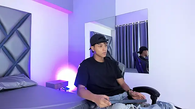 sebastiann 04 online show from 26, 6, 2026