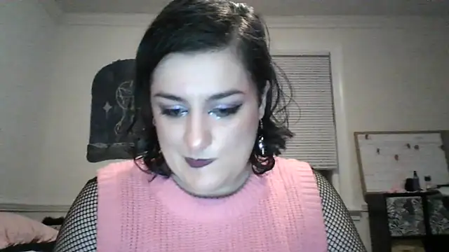 Snapshot of SuitedSummer57 chatting on 23, 6, 2026 SuitedSummer57 online show from 23, 6, 2026