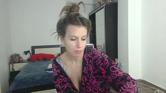 DedeSibel online show from 25, 2, 2025