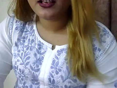 Snapshot of Sexyy_Sana chatting on 8, 7, 2026 Sexyy Sana online show from 8, 7, 2026
