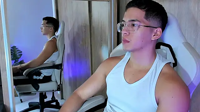 Snapshot of Matias_strong1 chatting on 9, 8, 2026 Matias strong1 online show from 9, 8, 2026