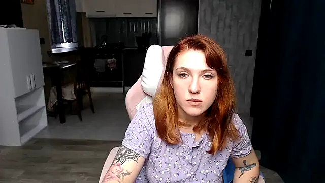 Reginasmilee online show from 7, 10, 2025