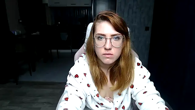 Reginasmilee online show from 21, 11, 2025