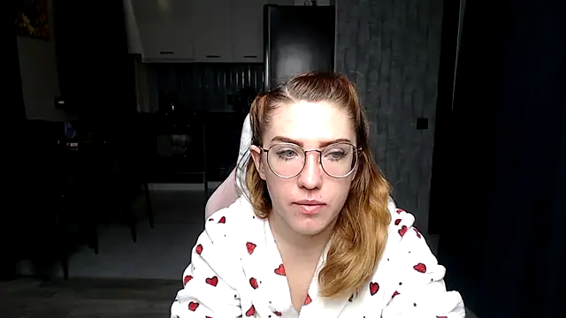 Reginasmilee online show from 26, 11, 2025