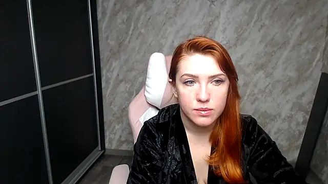 Reginasmilee online show from 6, 2, 2026