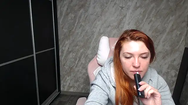 Reginasmilee online show from 7, 2, 2026