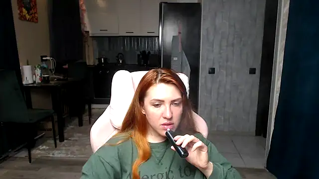 Reginasmilee online show from 14, 4, 2026