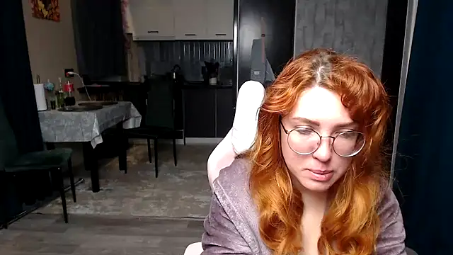 Reginasmilee online show from 19, 4, 2026