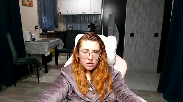 Reginasmilee online show from 21, 4, 2026