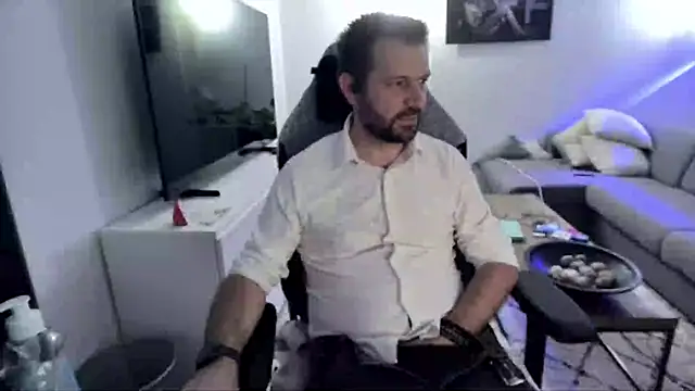 Snapshot of pc92160 chatting on 4, 8, 2026 pc92160 online show from 4, 8, 2026