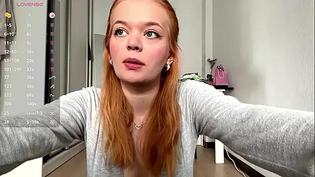 Snapshot of ellyclacher chatting on 29, 6, 2026 ellyclacher online show from 29, 6, 2026