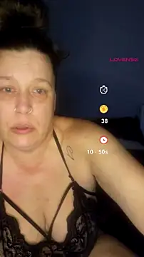 Snapshot of London-MollyXX chatting on 10, 7, 2026 London-MollyXX online show from 10, 7, 2026