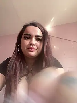 Snapshot of sabrinaslut chatting on 9, 7, 2026 sabrinaslut online show from 9, 7, 2026