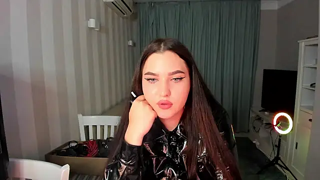 Snapshot of LatexDominatrix chatting on 1, 7, 2026 LatexDominatrix online show from 1, 7, 2026