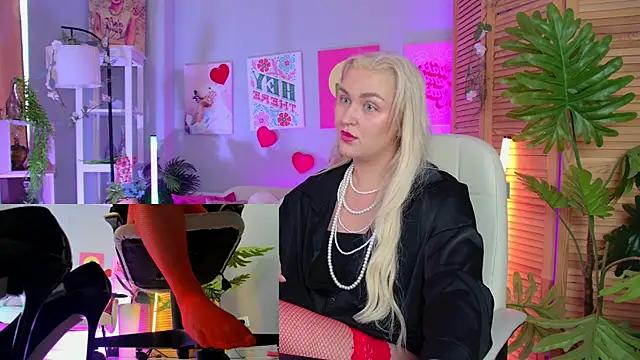 Snapshot of AmelieRowan chatting on 15, 7, 2026 AmelieRowan online show from 15, 7, 2026