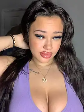 Snapshot of ChloeChannelUkx chatting on 7, 7, 2026 ChloeChannelUkx online show from 7, 7, 2026