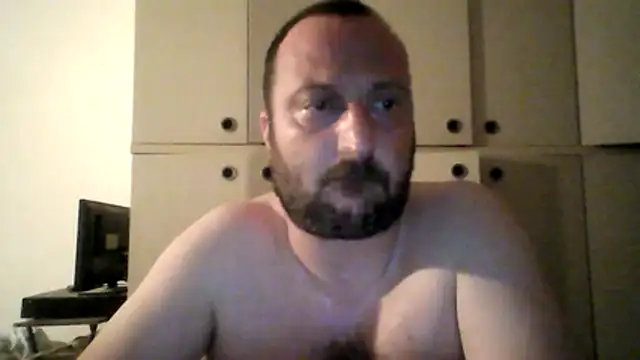 GluedWhippet online show from 1, 7, 2026