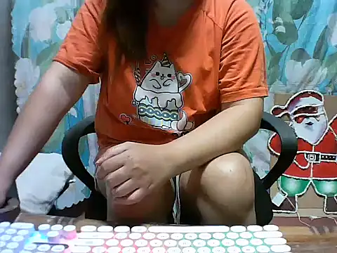 Snapshot of crystal_light29 chatting on 12, 7, 2026 crystal light29 online show from 12, 7, 2026