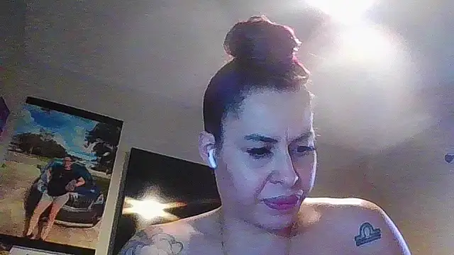 imisamoore69 online show from 24, 11, 2025