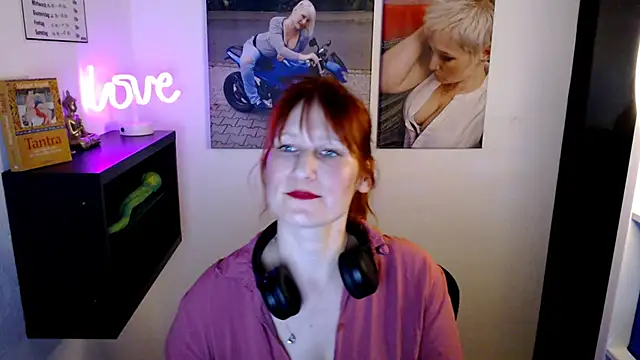 Snapshot of GileraBabe chatting on 21, 7, 2026 GileraBabe online show from 21, 7, 2026