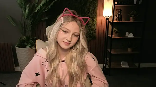 Snapshot of Aliselle chatting on 5, 7, 2026 Aliselle online show from 5, 7, 2026