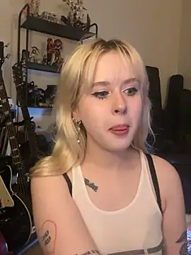 viviennedoll online show from 4, 7, 2026
