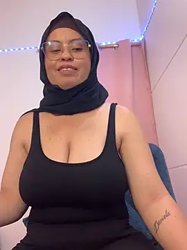 Snapshot of Amira-sult chatting on 19, 7, 2026 Amira-sult online show from 19, 7, 2026