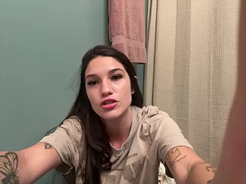 Snapshot of prettygirll00 chatting on 12, 7, 2026 prettygirll00 online show from 12, 7, 2026