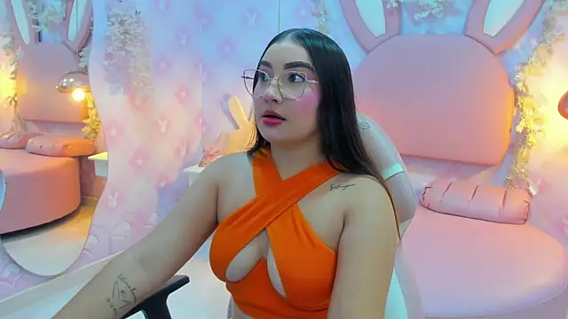 Lizzi-Carter online show from 12, 7, 2026
